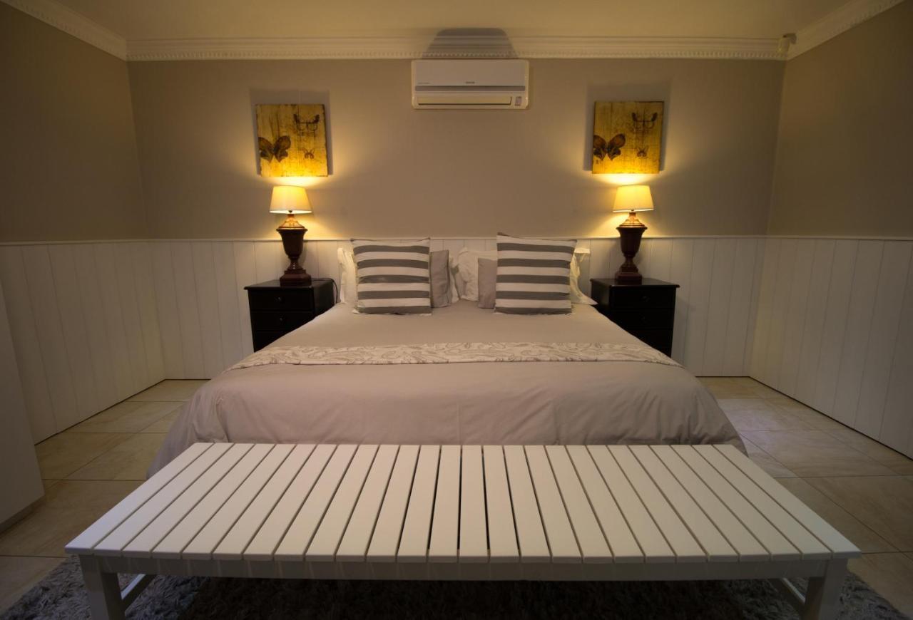 ウィントフーク House On Olof Palme Bed & Breakfast エクステリア 写真